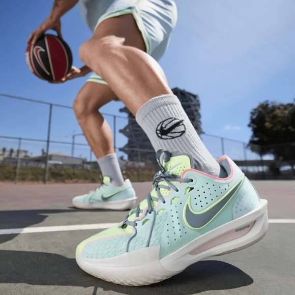 ✔️New✔️ NIKE Air Zoom Cut Dreamers